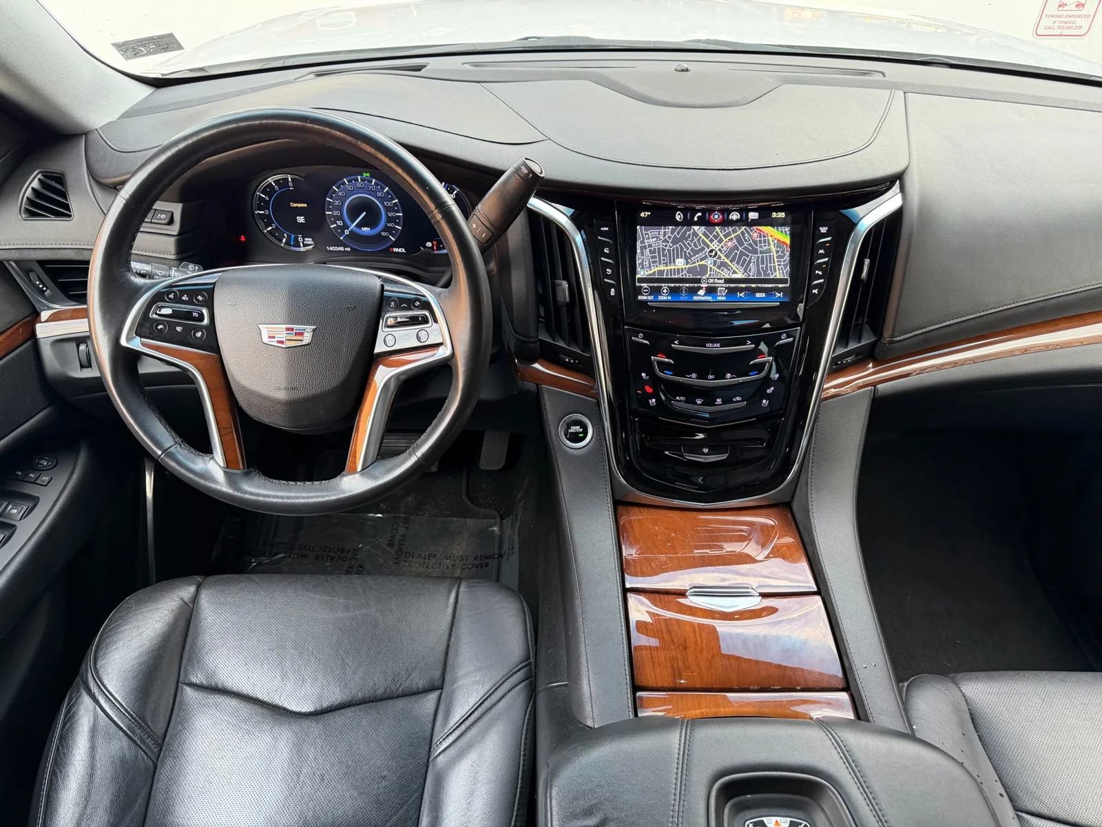Used 2018 Cadillac Escalade ESV Luxury AWD/4WD image 17