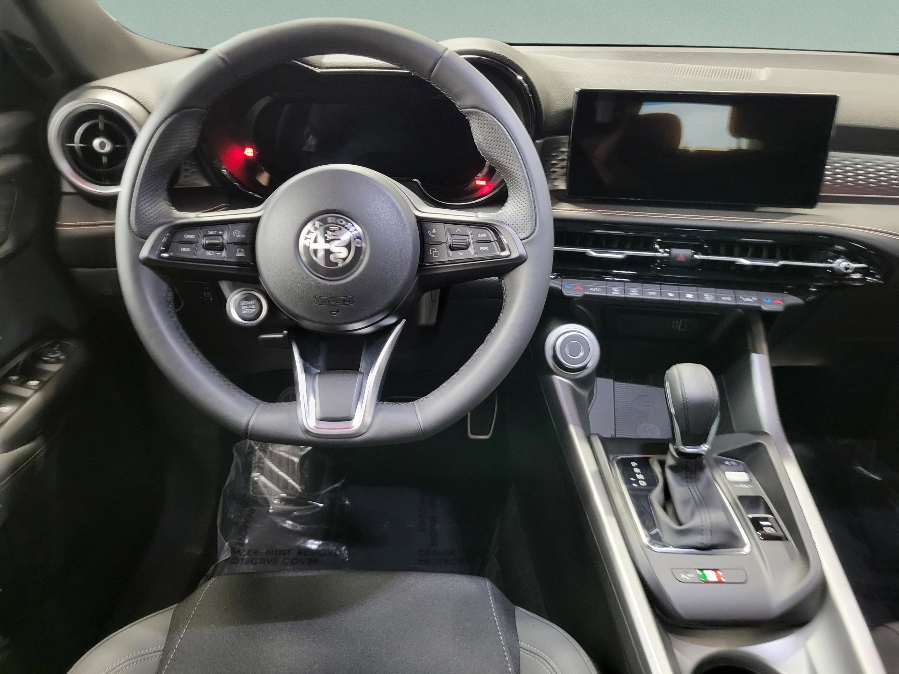 New 2025 Alfa Romeo Tonale w/ Premium Package image 37