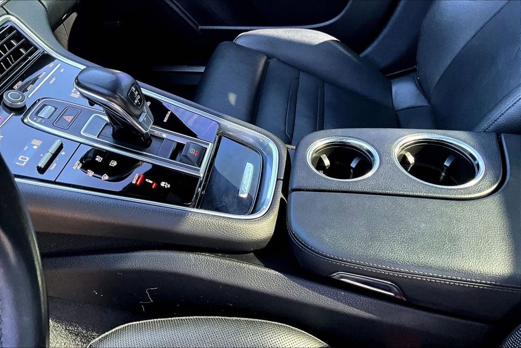 Used 2018 Porsche Panamera 4 AWD/4WD image 19