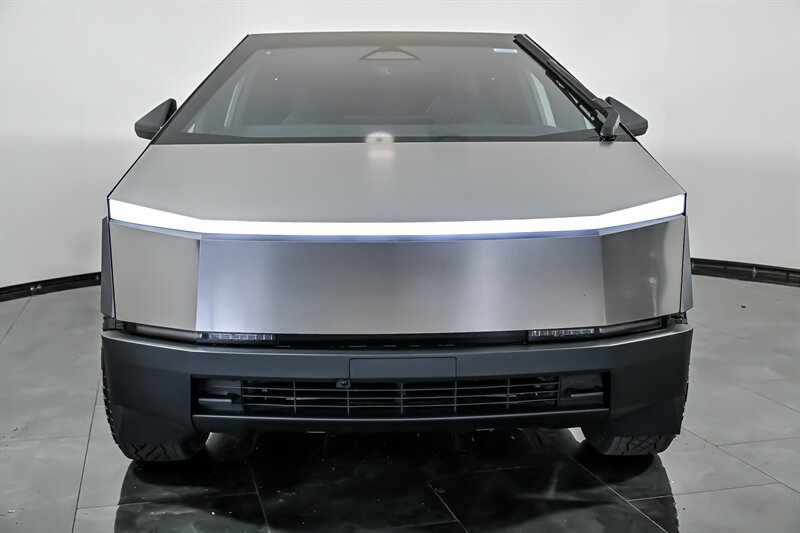 Used 2024 Tesla Cybertruck Cyberbeast AWD/4WD image 4