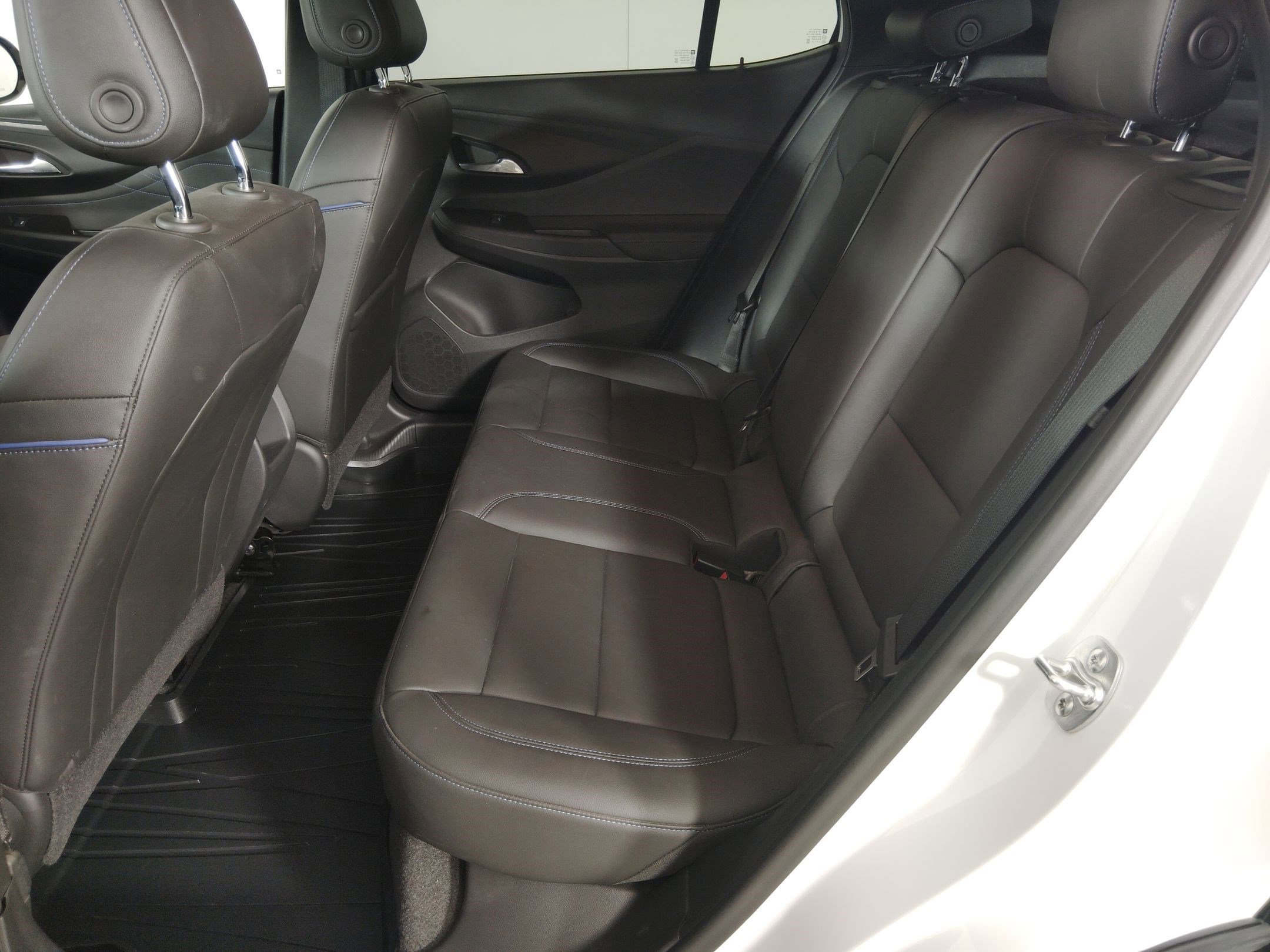 Used 2025 Buick Envista Sport Touring image 13