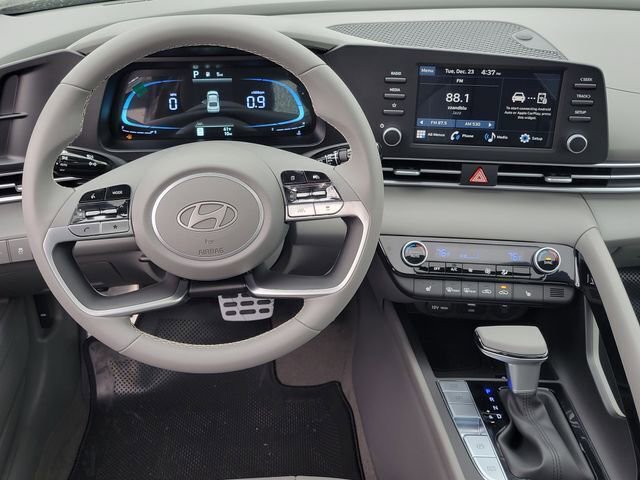 New 2026 Hyundai Elantra SEL Sport Premium image 4