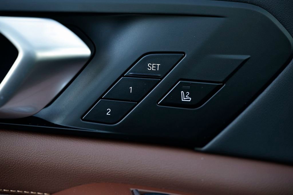 New 2026 BMW X5 xDrive40i w/ M Sport Package image 16