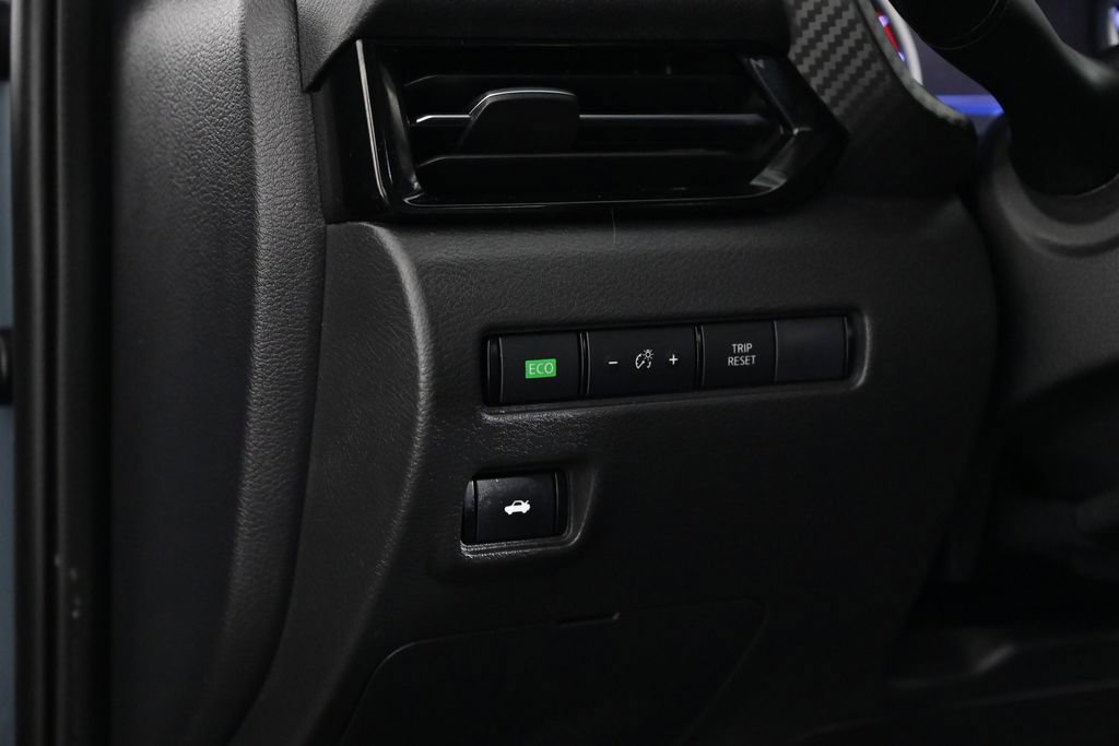 Certified 2024 Nissan Sentra SR w/ SR Premium Package FWD image 24