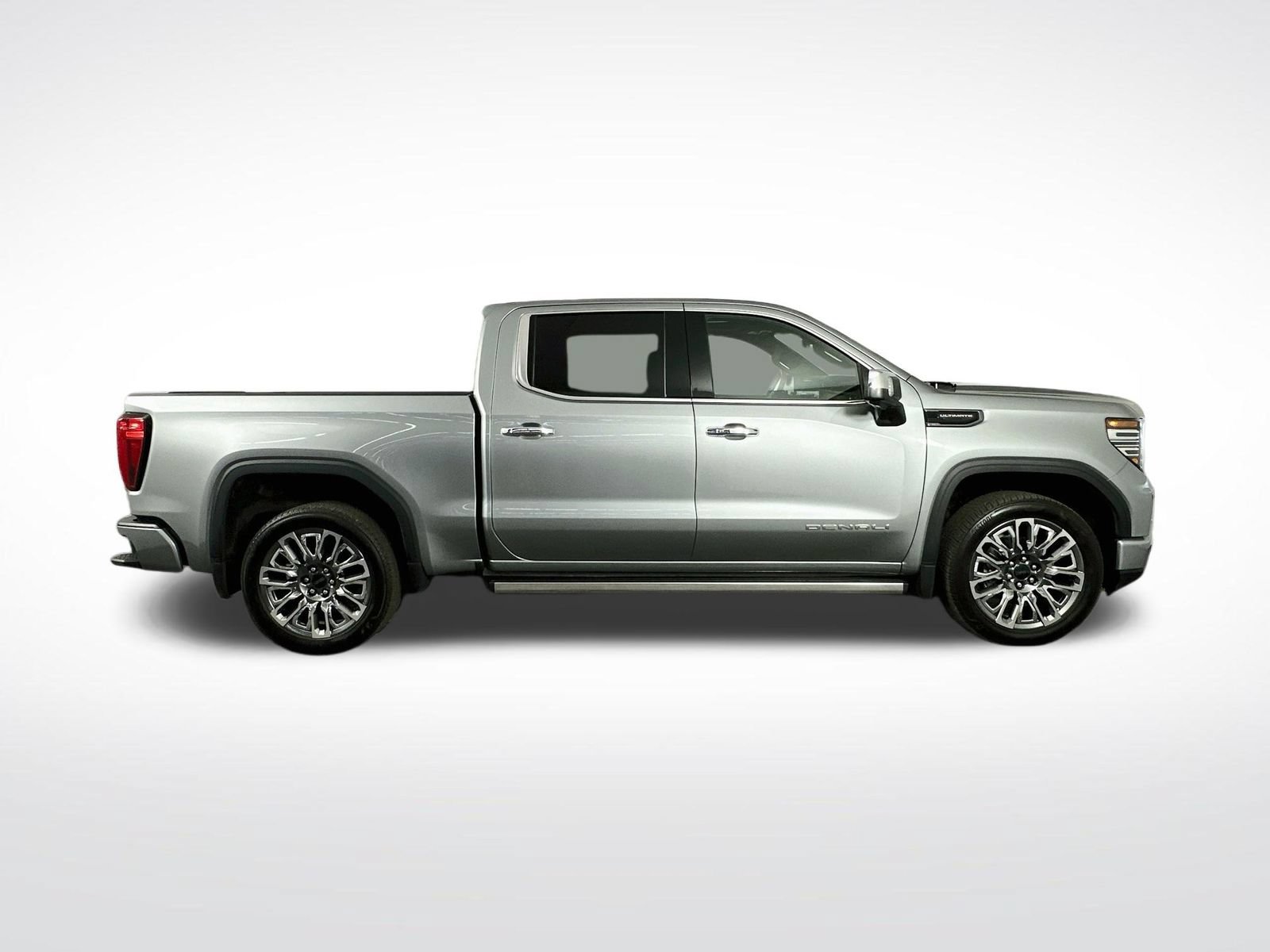 Used 2025 GMC Sierra 1500 Denali Ultimate AWD/4WD image 9