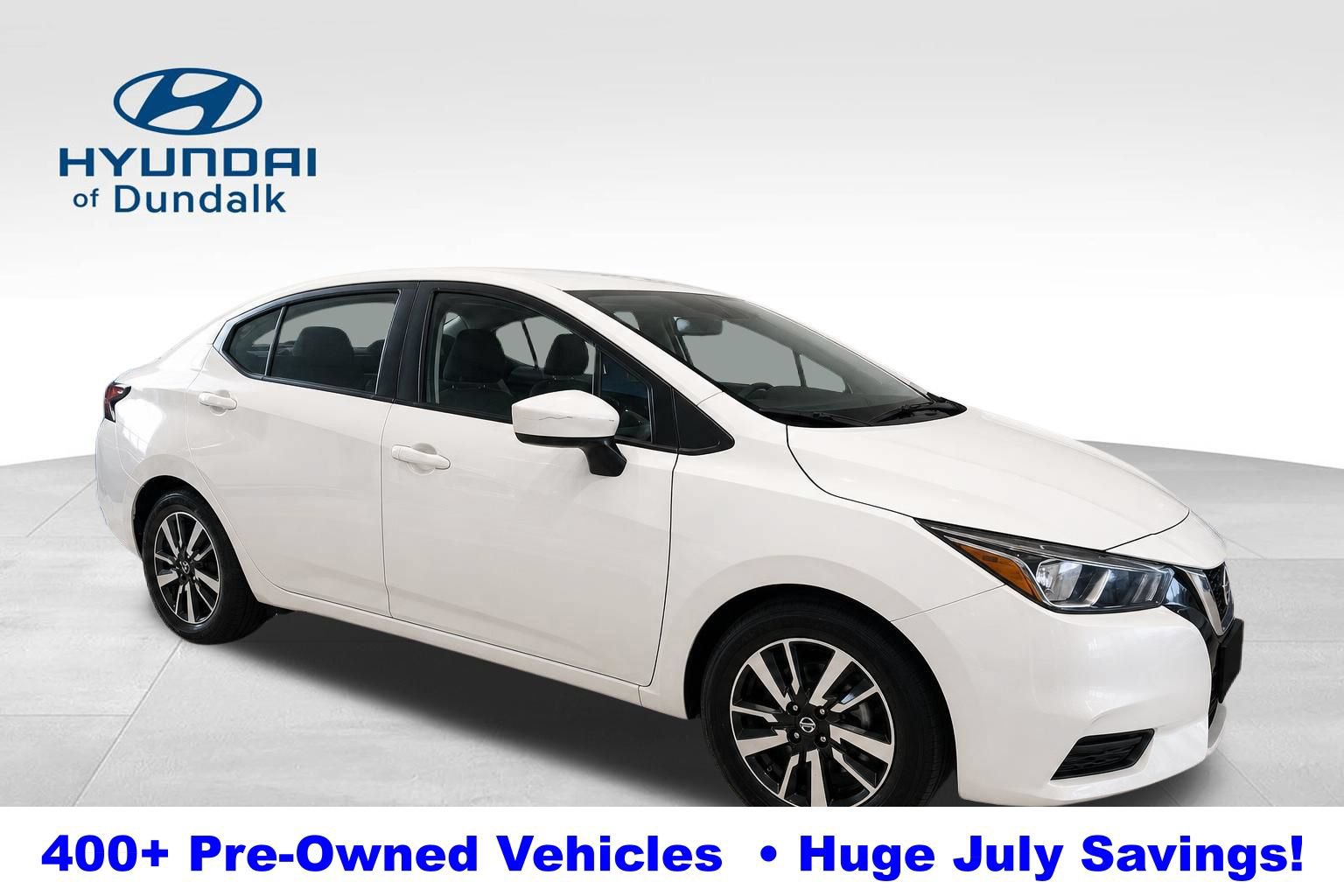 Used 2022 Nissan Versa SV FWD image 3