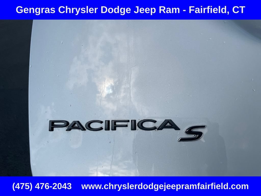 Certified 2024 Chrysler Pacifica Touring-L w/ S Appearance Package AWD/4WD image 34