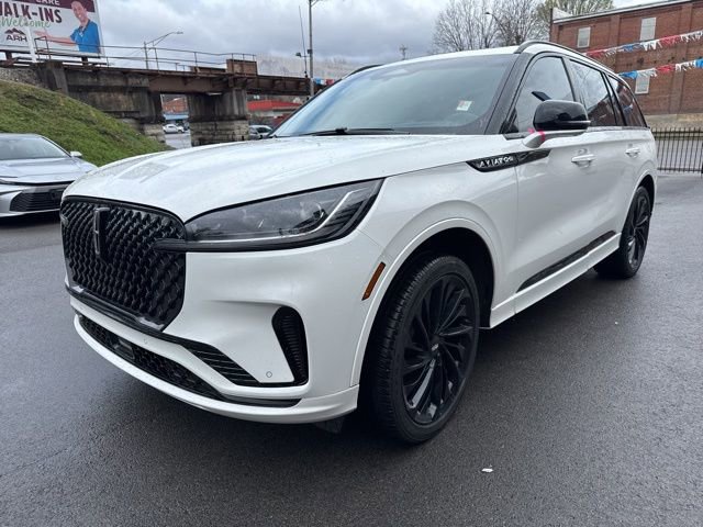 Used 2025 Lincoln Aviator Reserve w/ Jet Appearance Package image 5