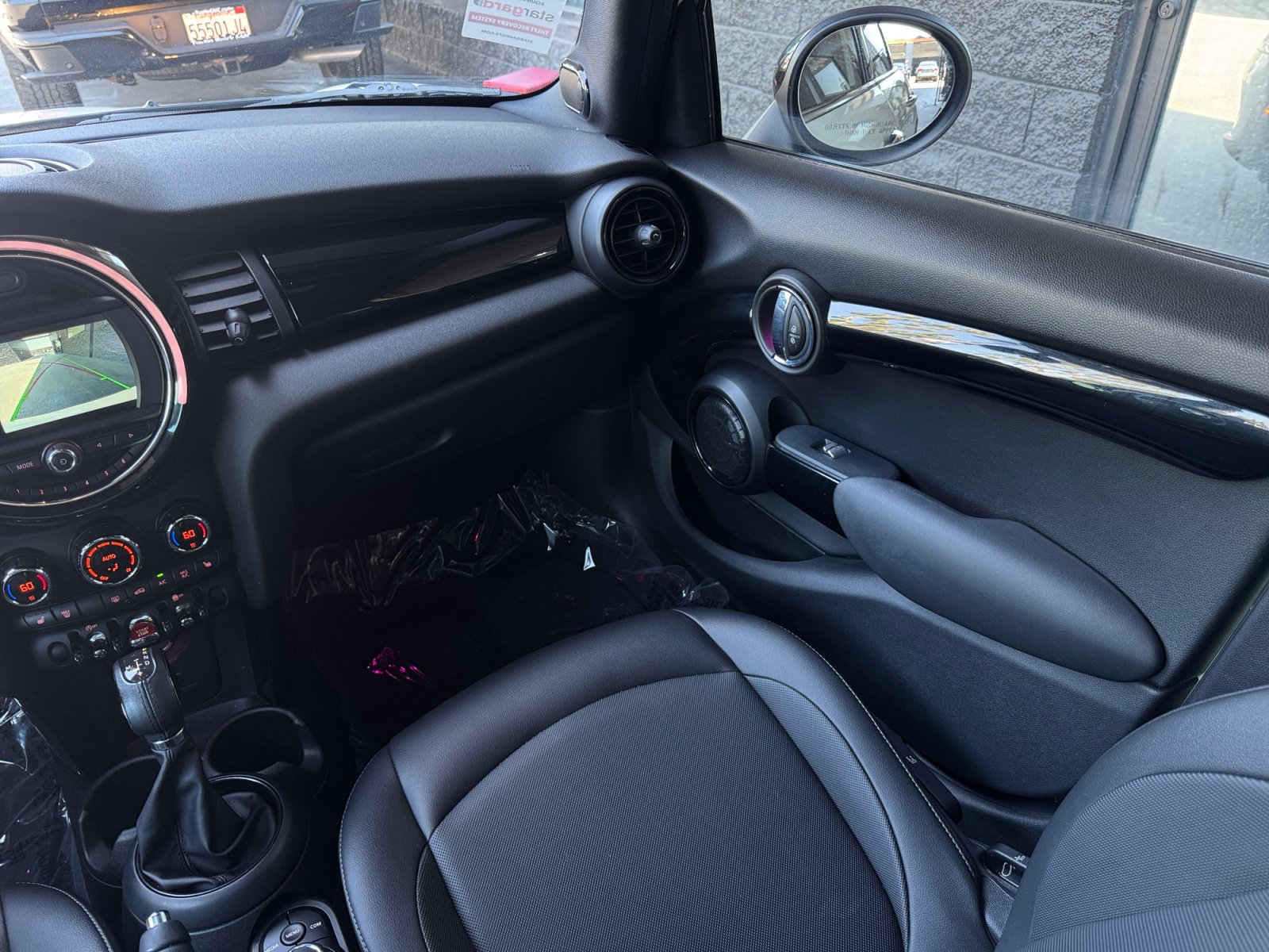 Used 2019 MINI Cooper 4-Door Hardtop w/ Signature Upholstery Package FWD image 26