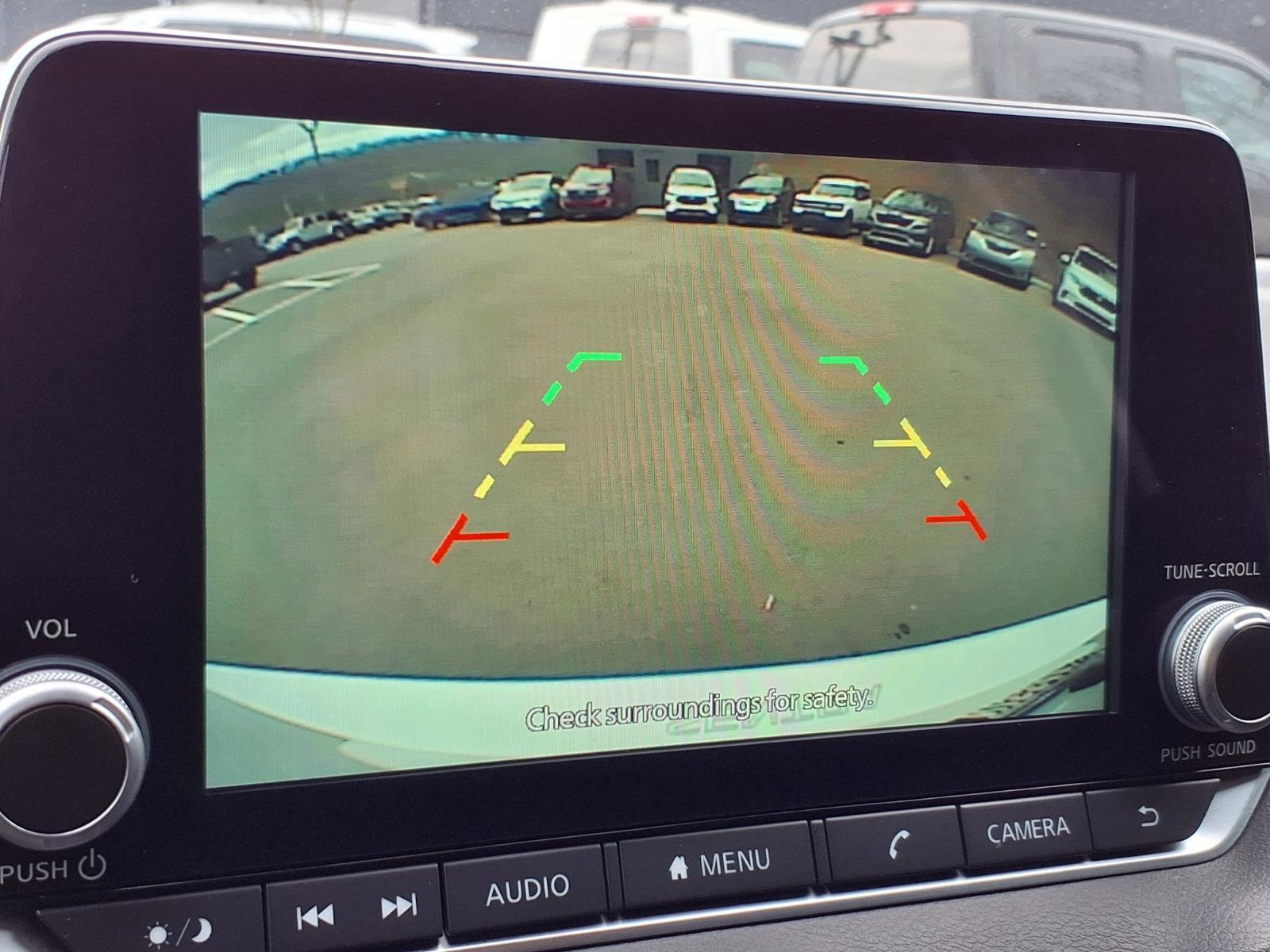 Used 2025 Nissan Sentra SV image 17