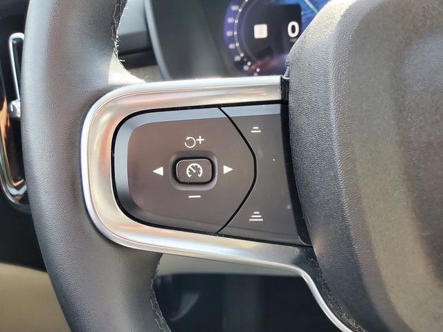 Certified 2023 Volvo XC40 B5 Plus w/ Driver Assist Package image 19