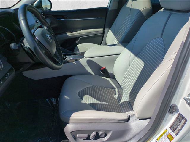 Used 2021 Toyota Camry SE w/ Convenience Package image 16