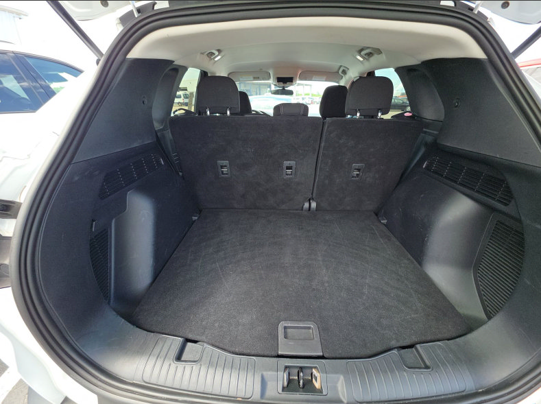 Used 2025 Ford Escape Active AWD/4WD image 8