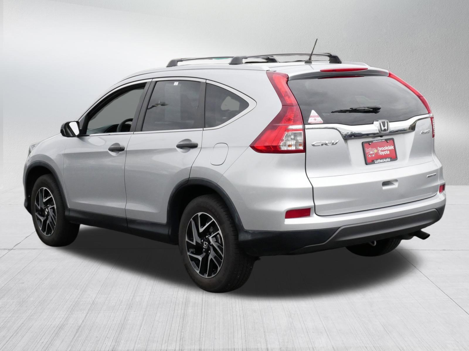 Used 2016 Honda CR-V SE image 5