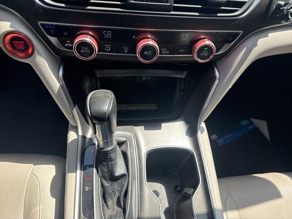 Used 2018 Honda Accord Touring image 17
