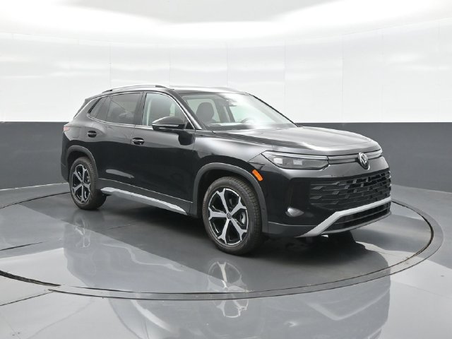 New 2026 Volkswagen Tiguan SE FWD image 1