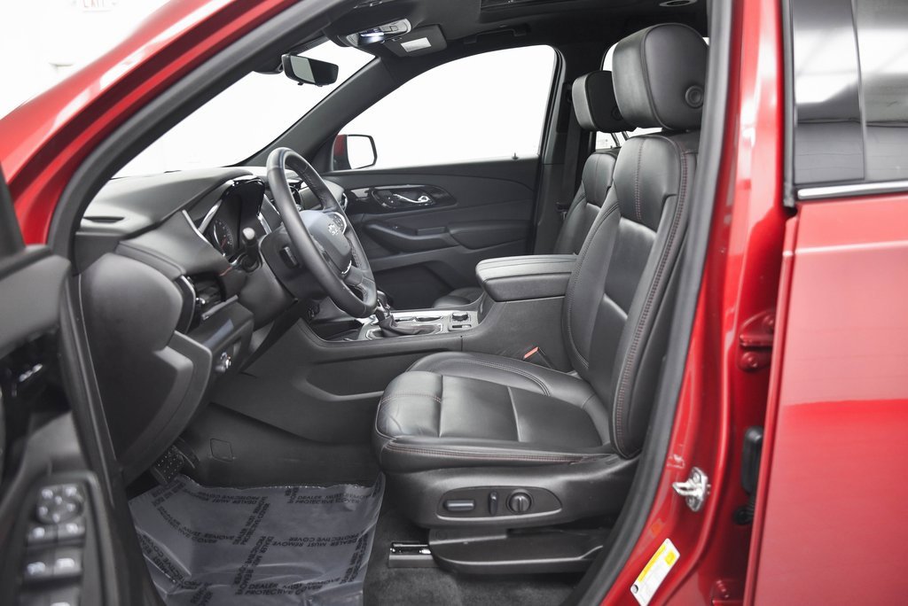 Used 2023 Chevrolet Traverse RS image 11