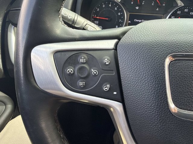 Used 2024 GMC Terrain SLT AWD/4WD image 32