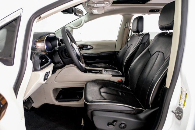Used 2022 Chrysler Pacifica Limited FWD image 31