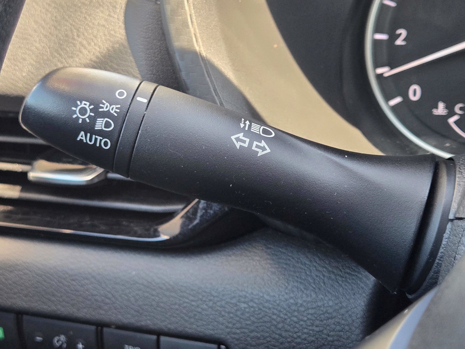 Used 2025 Nissan Sentra SV FWD image 22