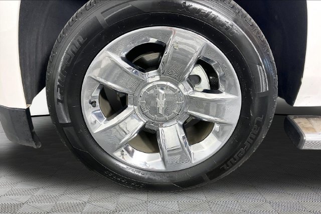 Used 2017 Chevrolet Tahoe Premier AWD/4WD image 32