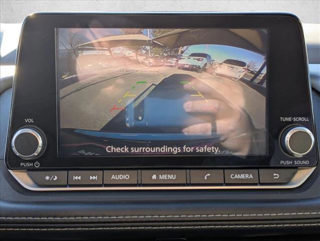 Used 2023 Nissan Rogue SV image 12