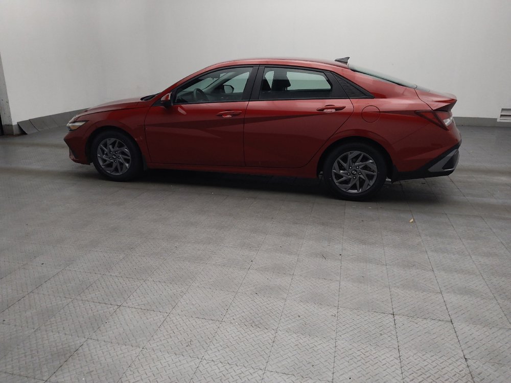 Used 2024 Hyundai Elantra SEL FWD image 3