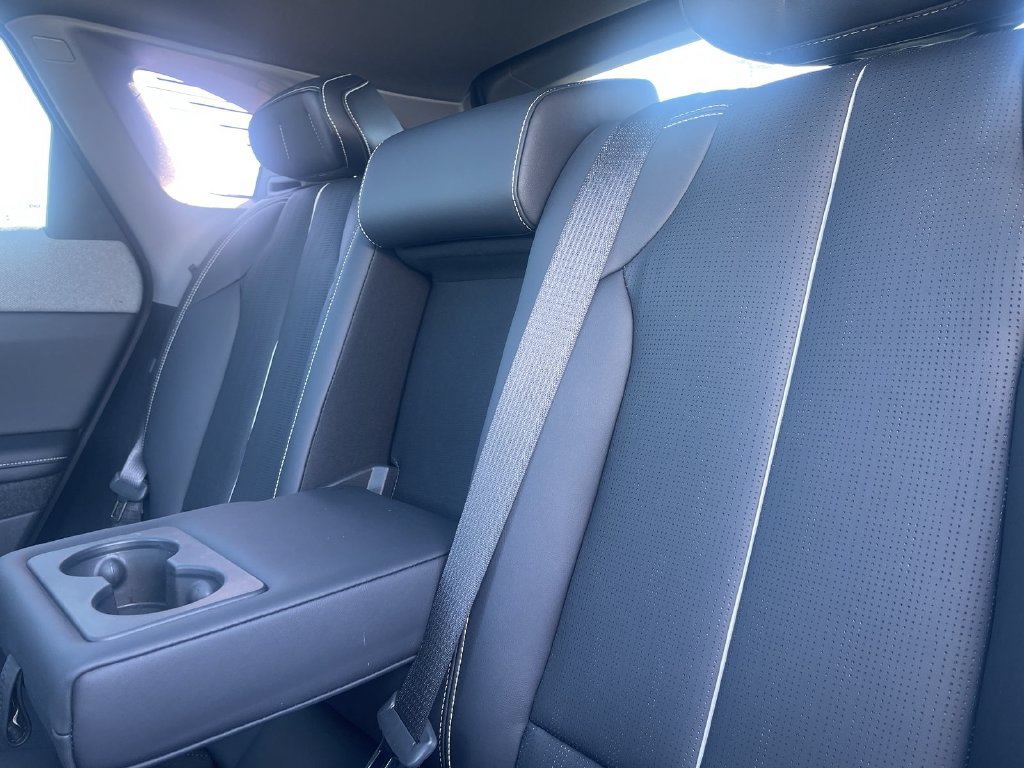 Used 2025 Cadillac Optiq Sport 2 w/ LPO, Floor Liner Package AWD/4WD image 28