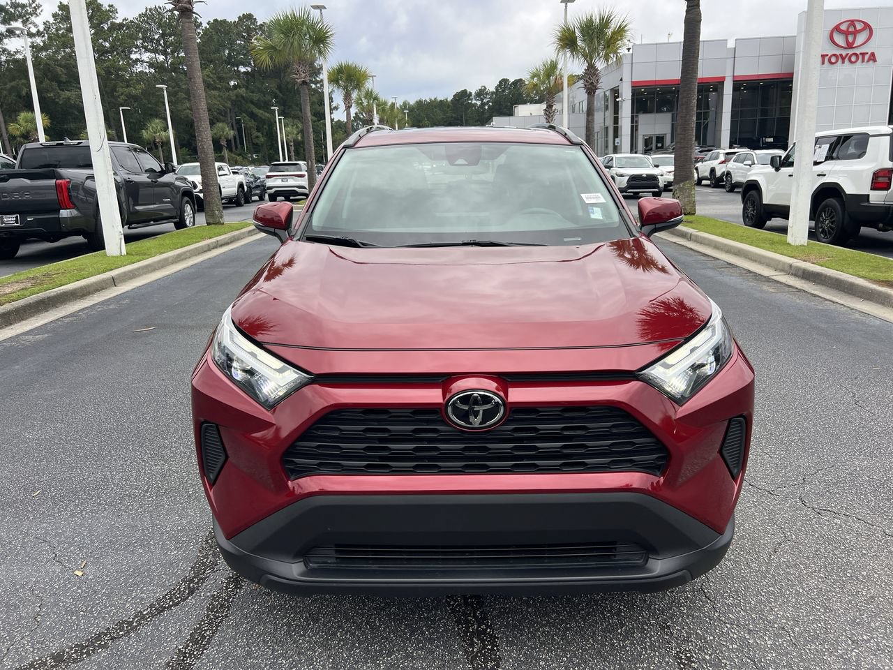 Used 2023 Toyota RAV4 XLE w/ Convenience Package FWD image 3