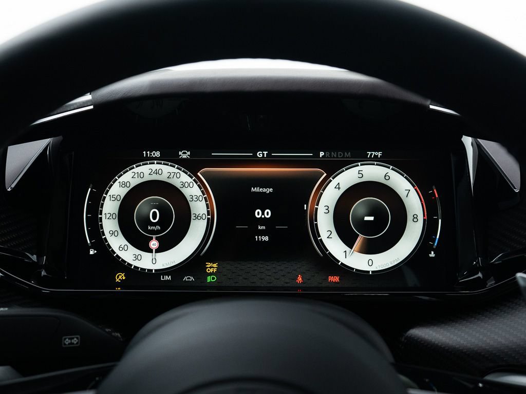 Used 2025 Aston Martin Vanquish RWD image 29