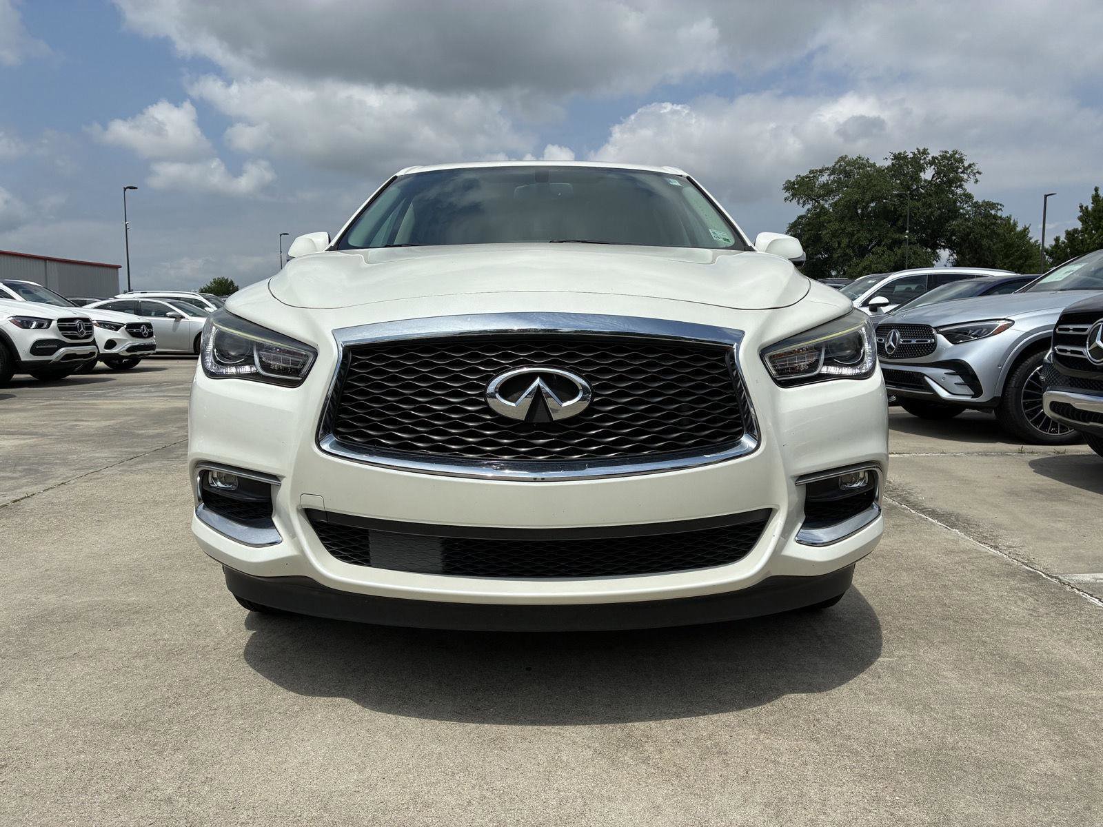 Used 2017 INFINITI QX60 FWD image 2