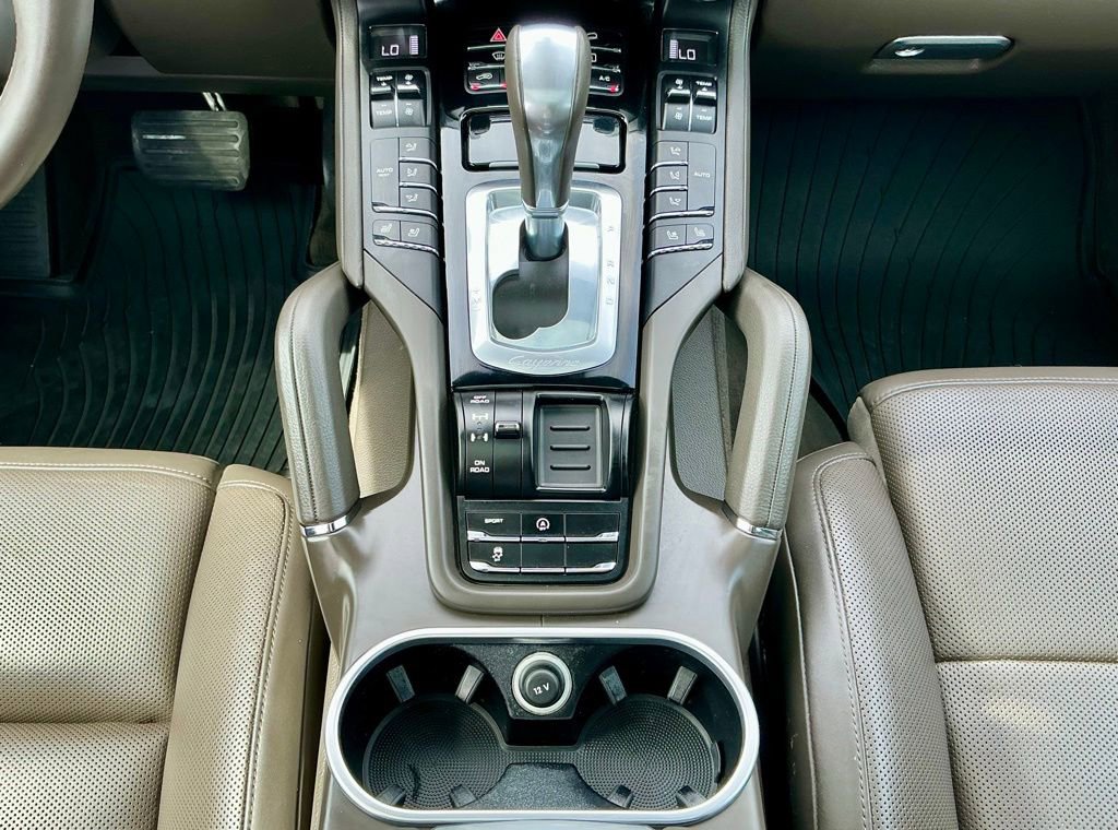 Used 2018 Porsche Cayenne AWD/4WD image 33