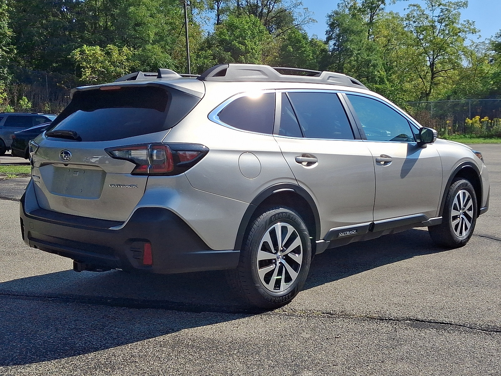 Used 2020 Subaru Outback Premium w/ Popular Package #1 AWD/4WD image 6