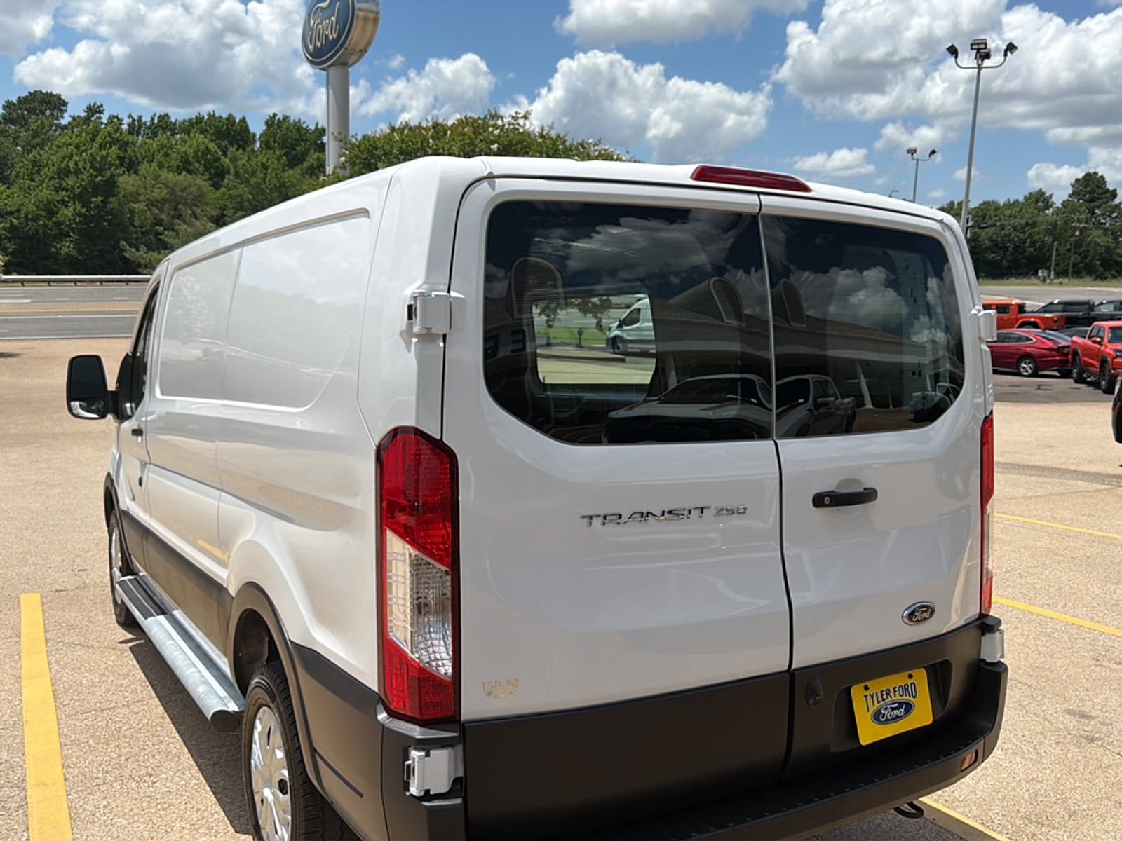 Used 2025 Ford Transit 250 Low Roof w/ Exterior Upgrade Package RWD image 6