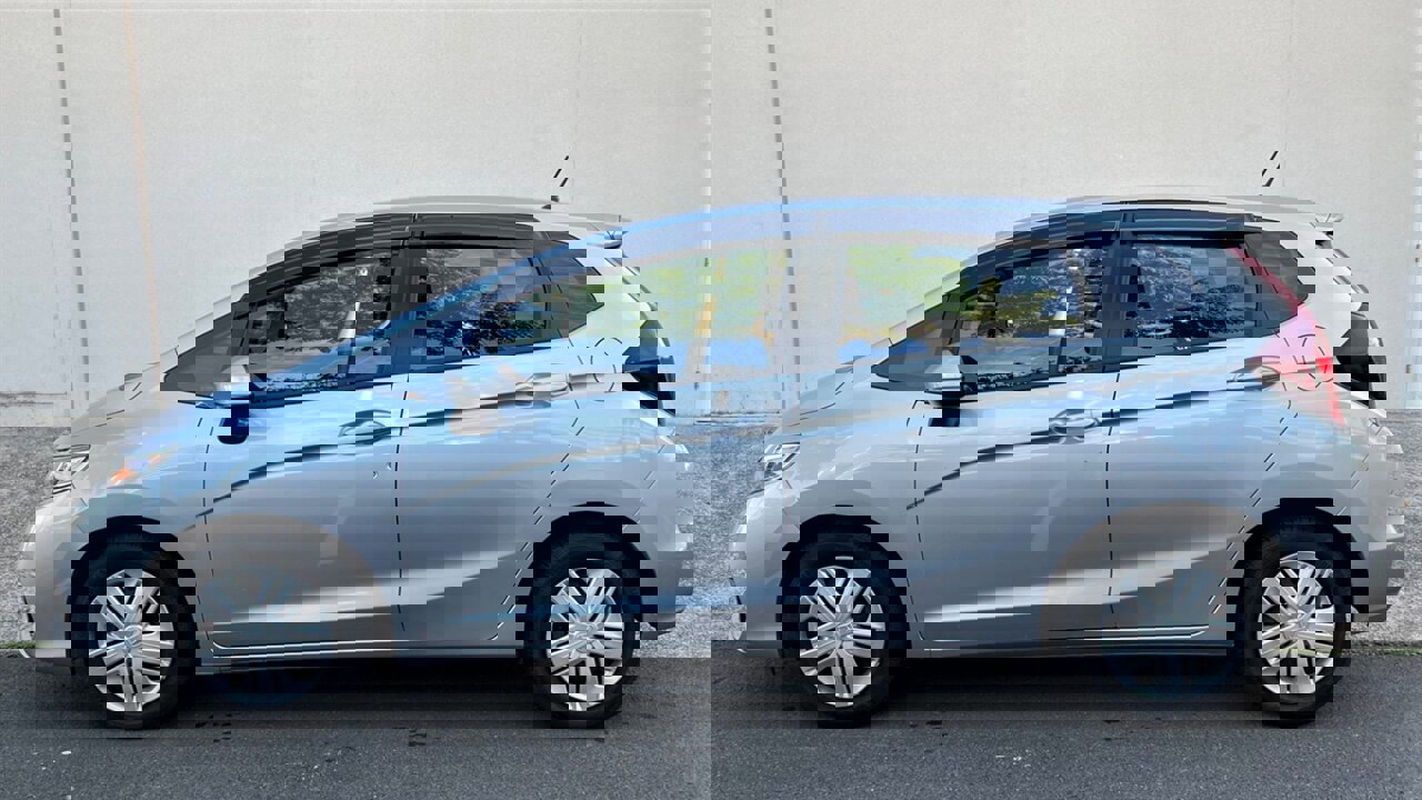 Used 2020 Honda Fit LX image 2