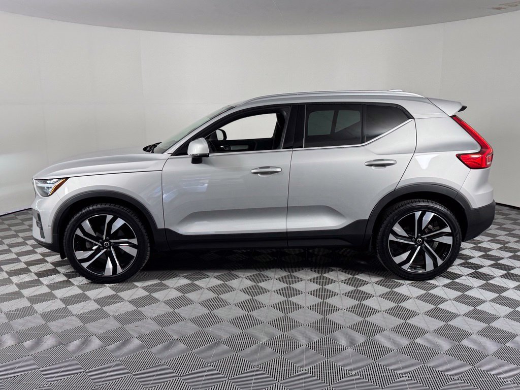 Certified 2023 Volvo XC40 B5 Ultimate w/ Protection Package Premier AWD/4WD image 12