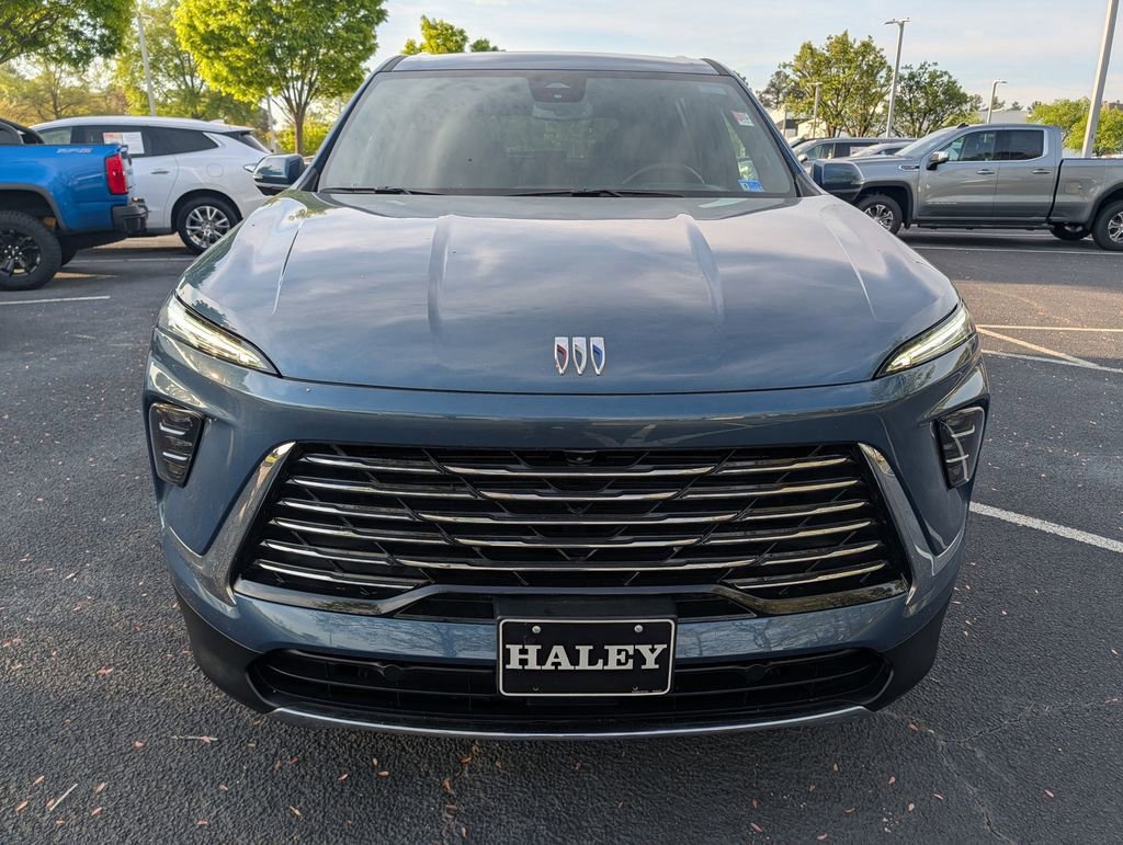 Used 2025 Buick Enclave Preferred image 6