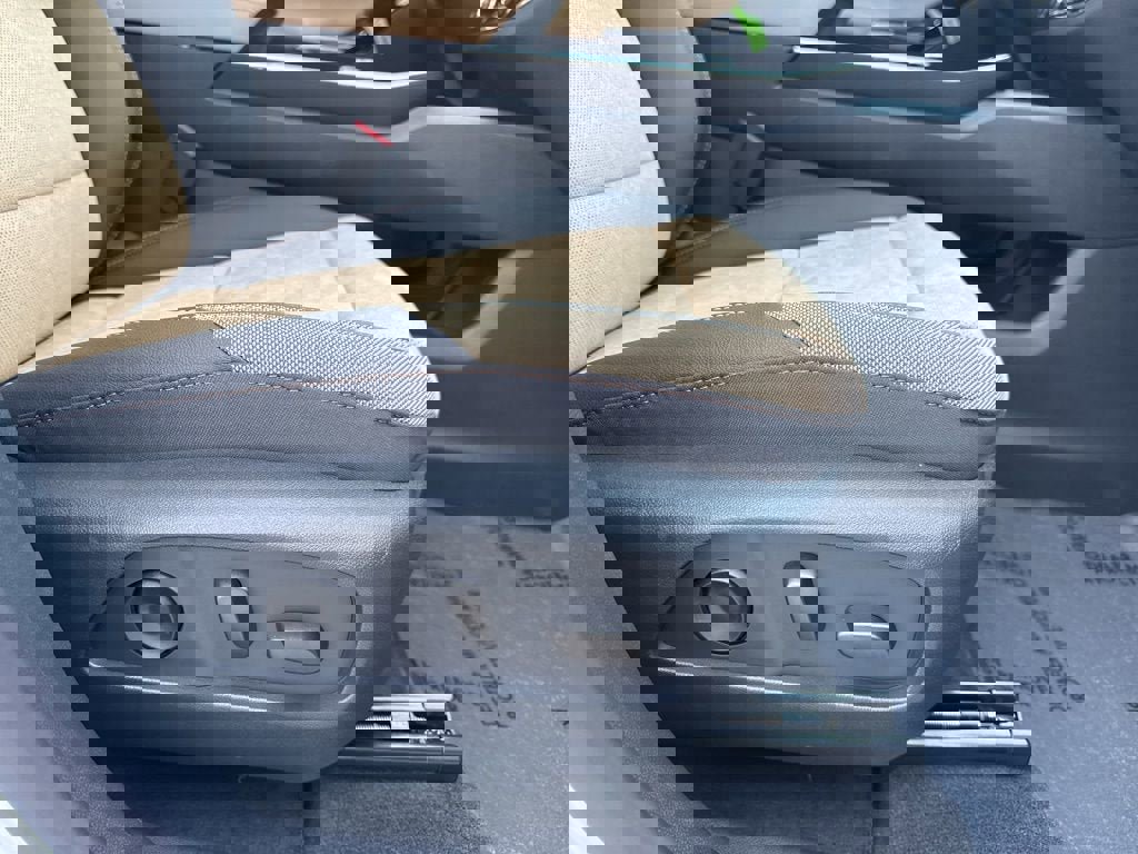 New 2026 Chevrolet Equinox ACTIV w/ Convenience Package III image 47