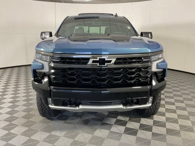 Used 2024 Chevrolet Silverado 1500 ZR2 w/ Technology Package AWD/4WD image 2