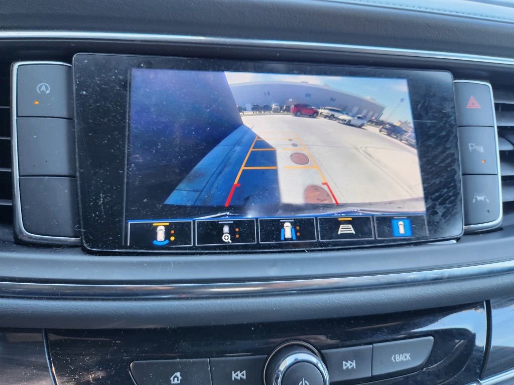 Used 2024 Buick Enclave Premium image 11