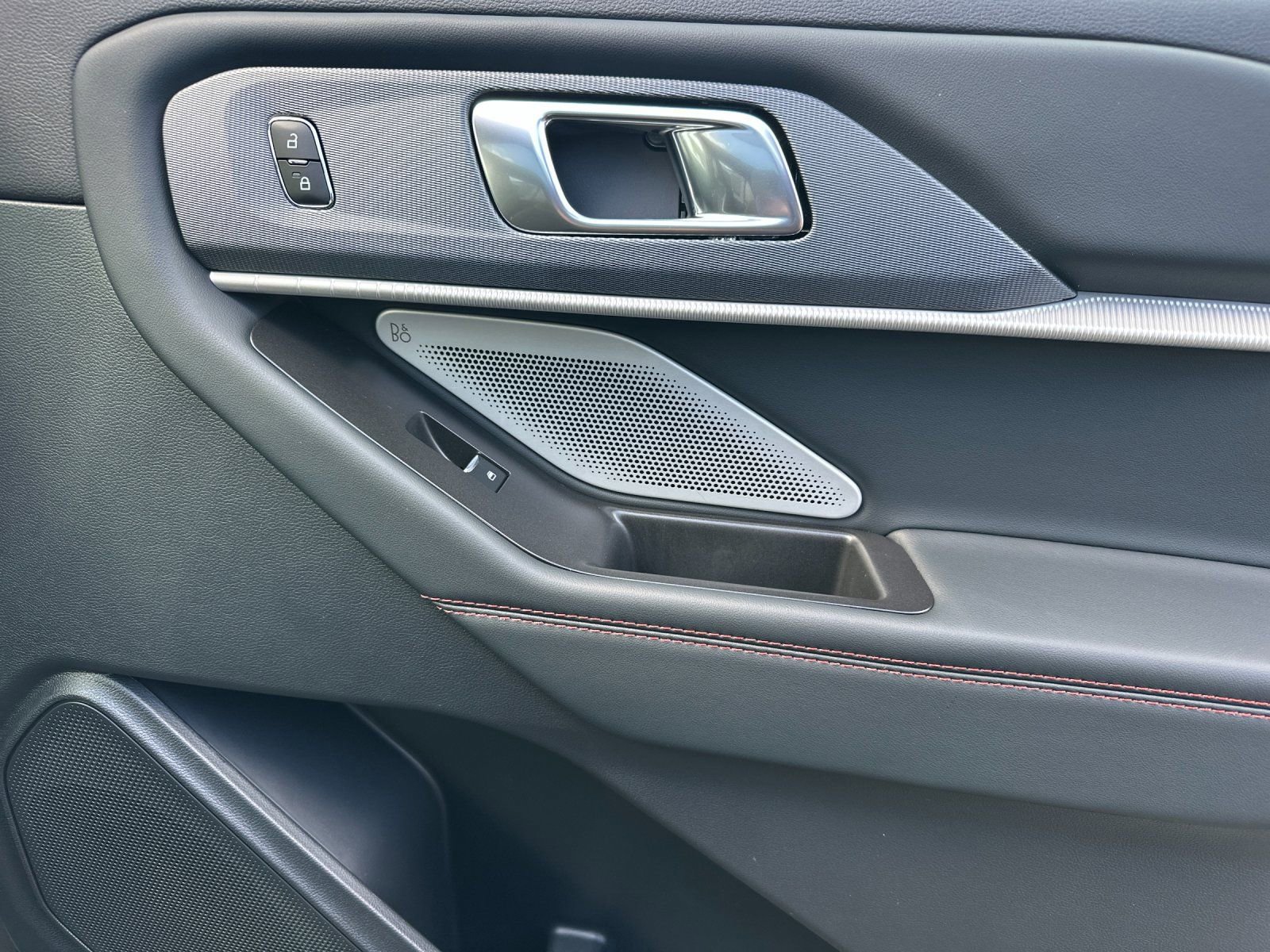 New 2026 Ford Explorer ST w/ Sun And Sound Package image 19