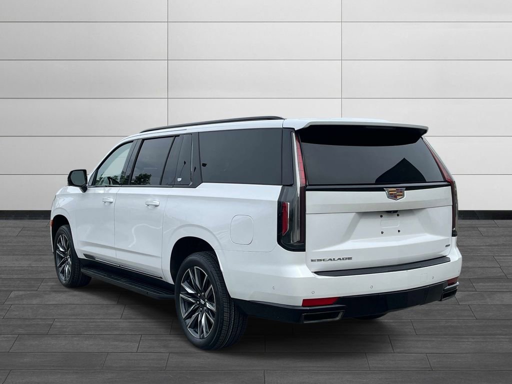 Used 2023 Cadillac Escalade ESV Sport Platinum AWD/4WD image 3