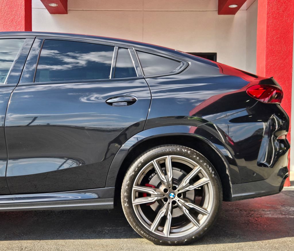 Used 2021 BMW X6 M50i w/ Executive Package AWD/4WD image 6