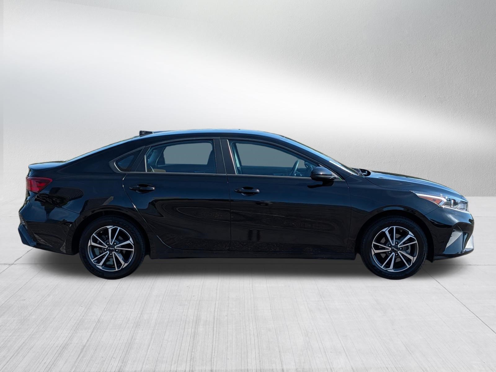 Certified 2023 Kia Forte LXS FWD image 8