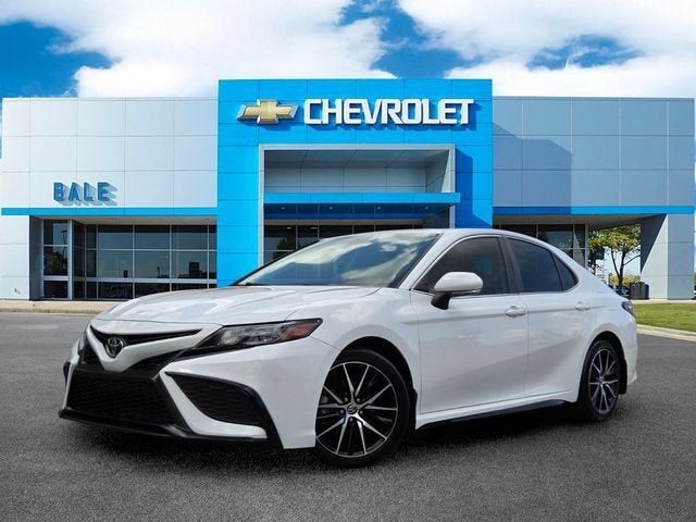 Used 2021 Toyota Camry SE w/ Convenience Package FWD image 25