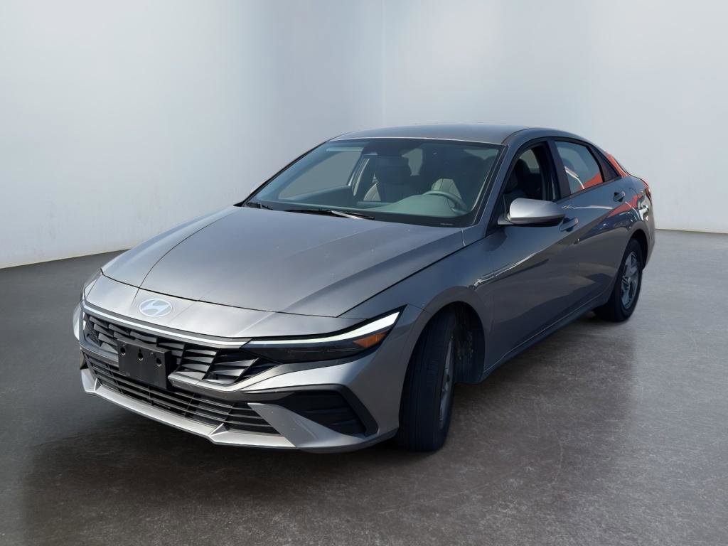 Used 2024 Hyundai Elantra SE