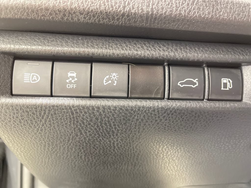 Certified 2025 Toyota Camry SE FWD image 29