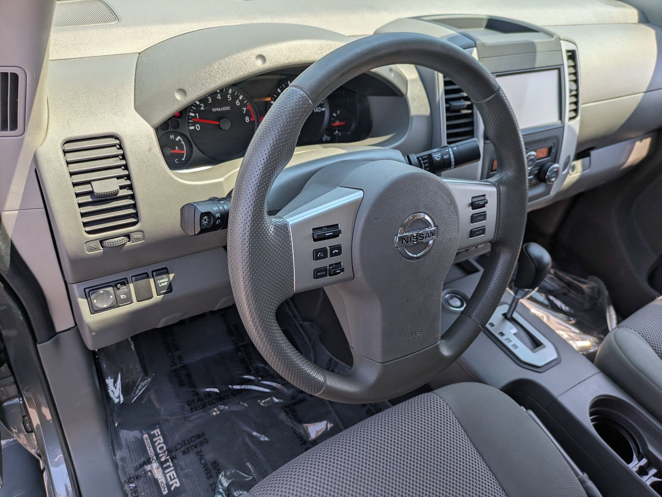 Certified 2020 Nissan Frontier SV w/ Midnight Edition Floor Mats RWD image 16