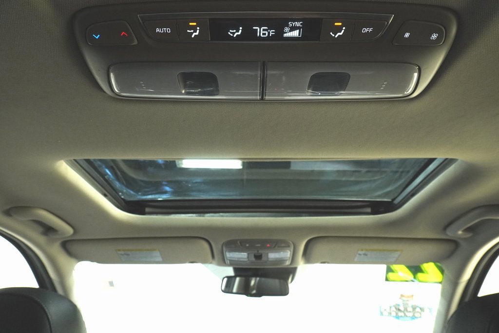 Used 2022 Kia Telluride EX w/ EX Premium Package image 24