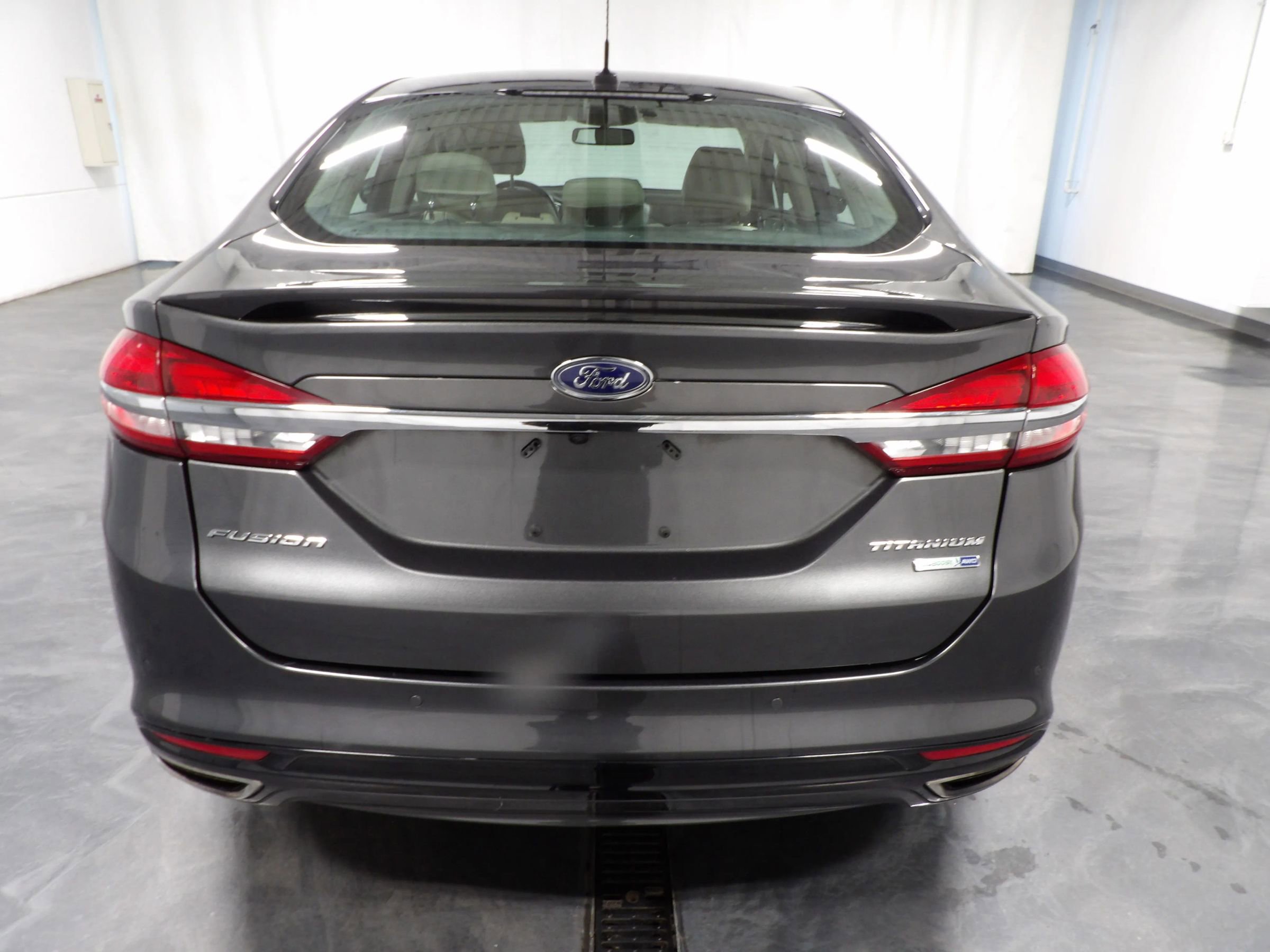 Used 2018 Ford Fusion Titanium image 5